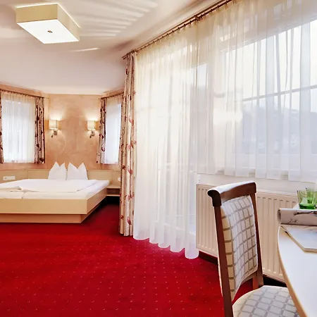 호텔 Posthotel Am Arlberg 3*