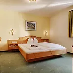 Posthotel Am Arlberg Szálloda