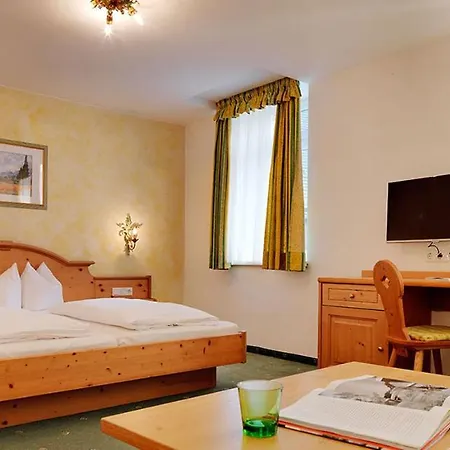 Posthotel Strengen Am Arlberg