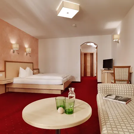 Hotel Posthotel Strengen Am Arlberg 3*