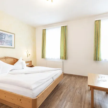 Posthotel Am Arlberg 3*