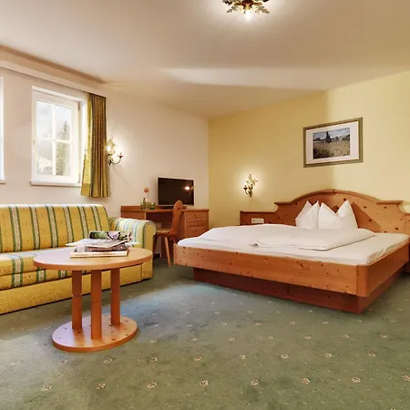 Posthotel Am Arlberg 3*